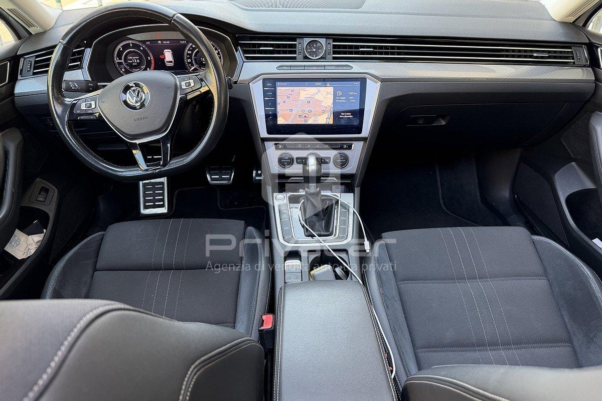 VOLKSWAGEN Passat Business Alltrack 2.0 BiTDI 240 CV 4MOT DSG Exec. BMT