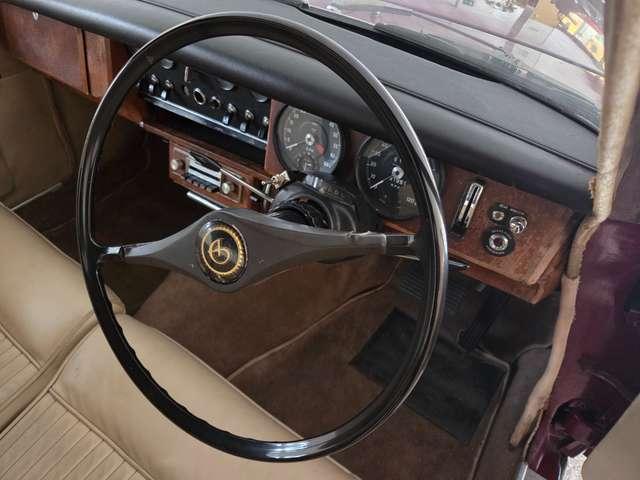 Jaguar Daimler SALOON 250 V8