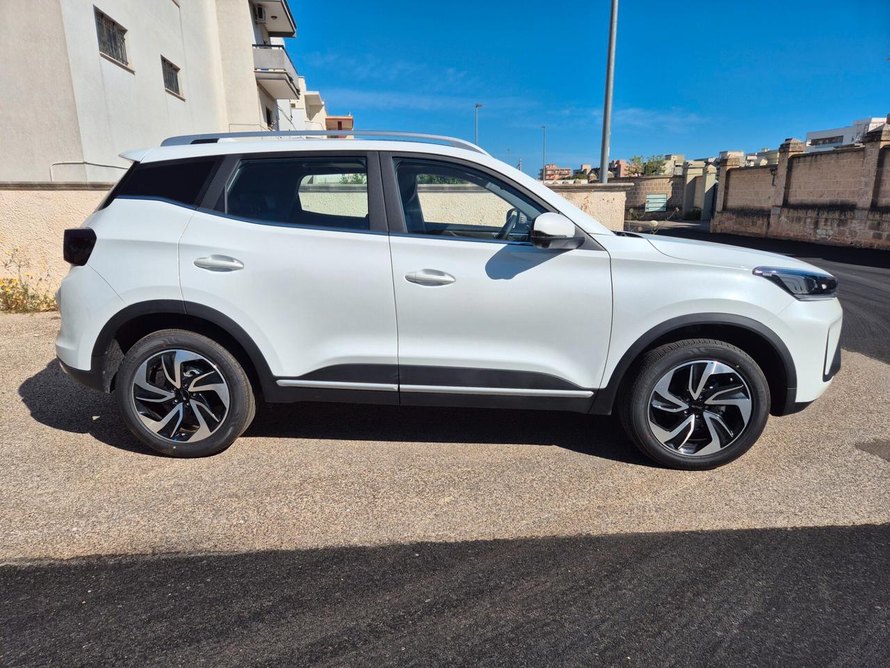 NUOVA EMC Sei 1.5 benzina M/T