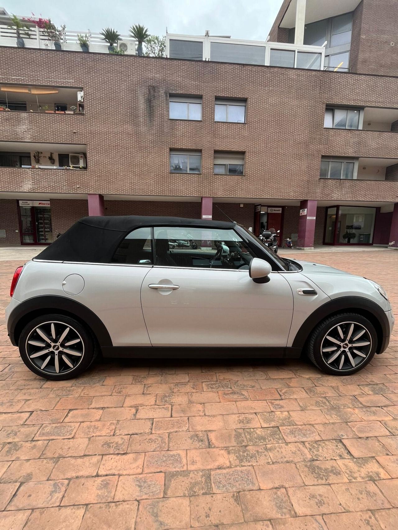 Mini Mini 1.5 Cooper D Cabrio