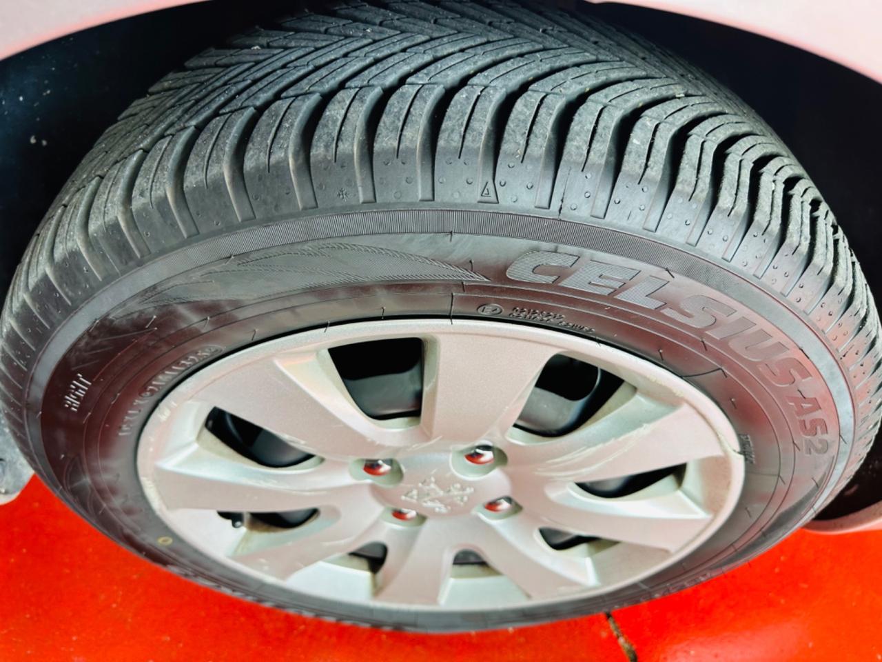 Peugeot 207 1.4 Benzina 75CV 5p. ONE Line