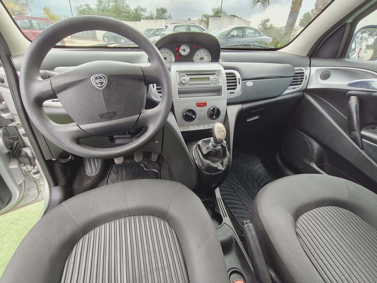 Lancia Ypsilon 1.4 16V Platino - 2010