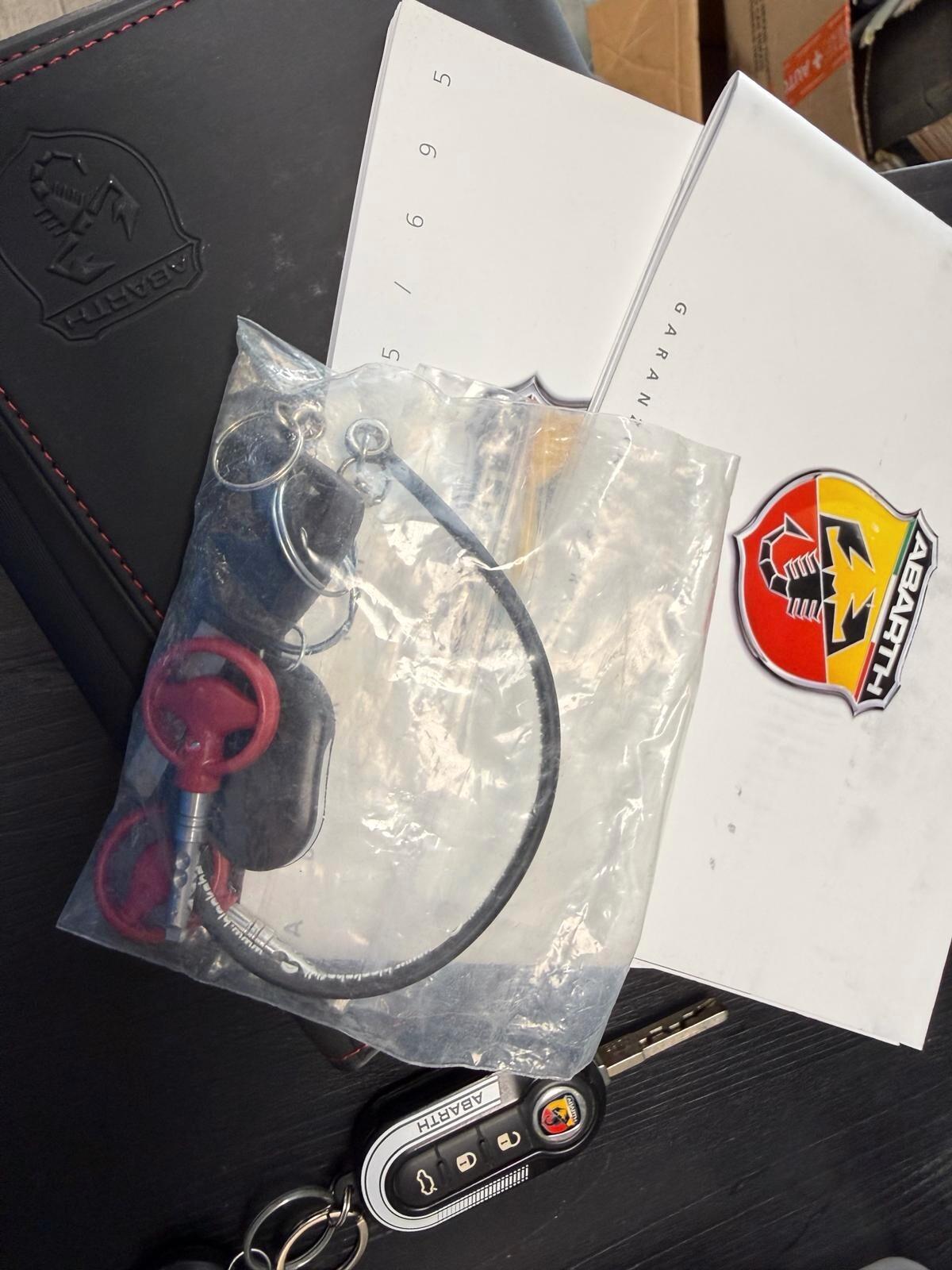 Abarth 595 - F595 1.4 Turbo T-Jet 165 CV