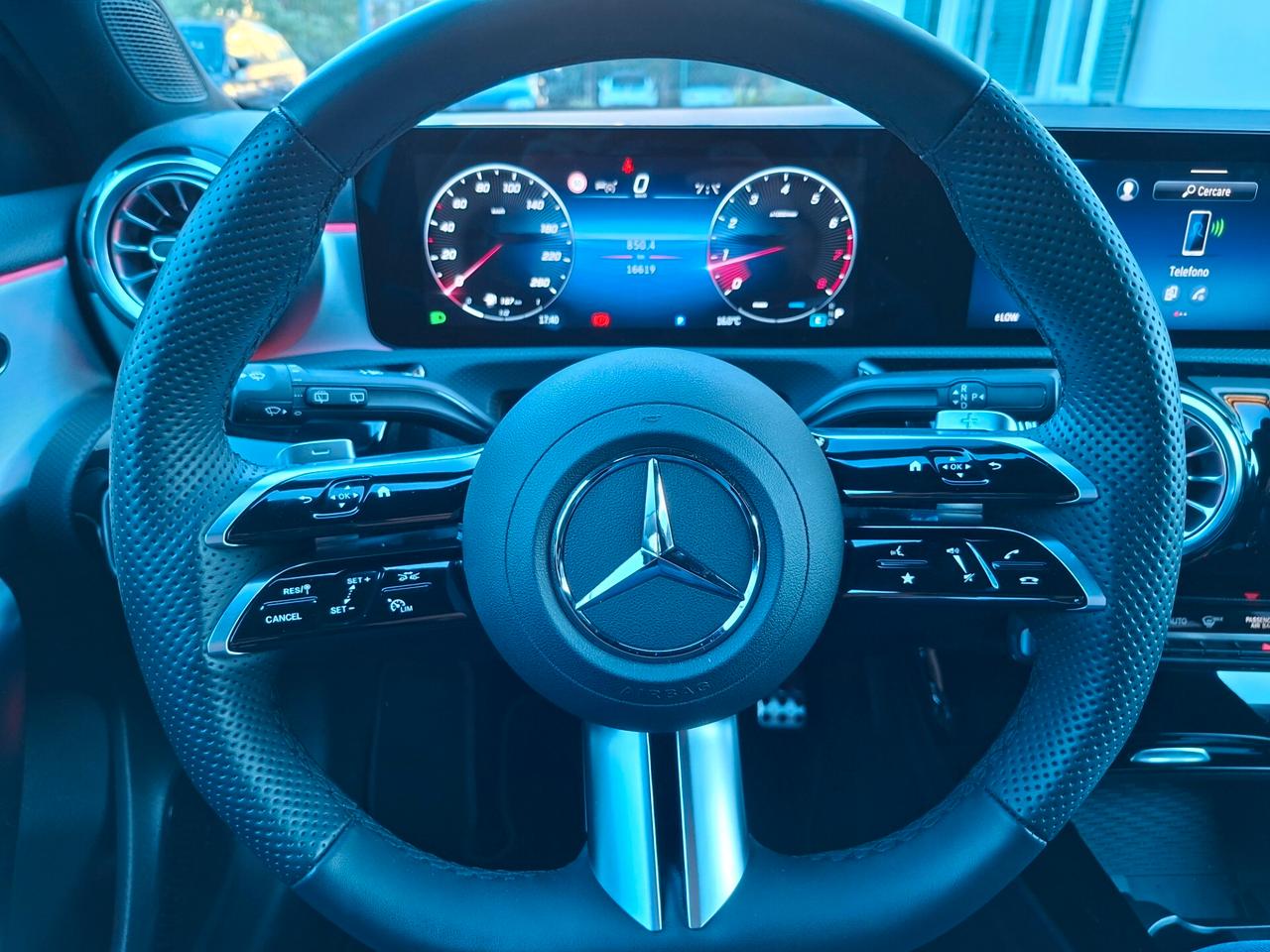 Mercedes-benz A 180 Automatic AMG Line Advanced Plus
