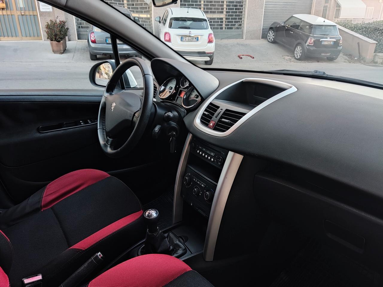 Peugeot 207 1.4 HDi XS Ok neop