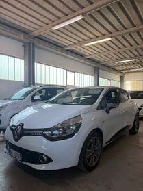 Renault Clio 1.5 dCi 8V 75CV 5 porte Costume national