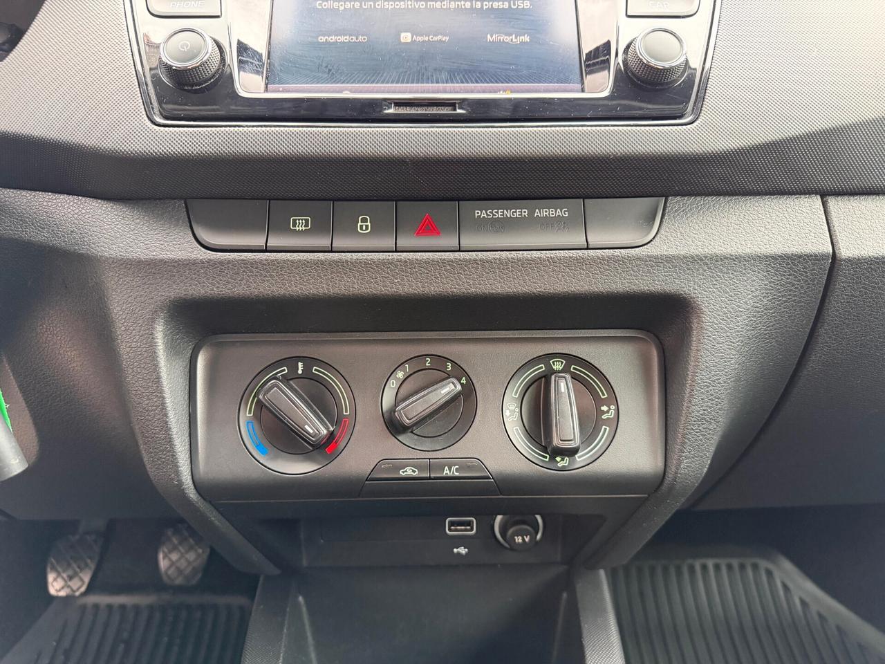 Skoda Fabia 1.0 benzina Neopatentati