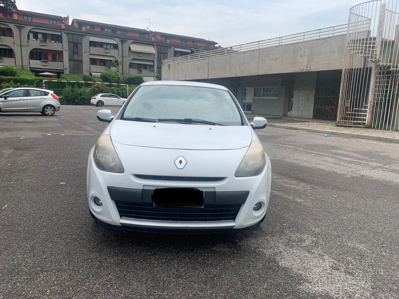 Renault Clio 1.2 16V 5 porte Confort naviga