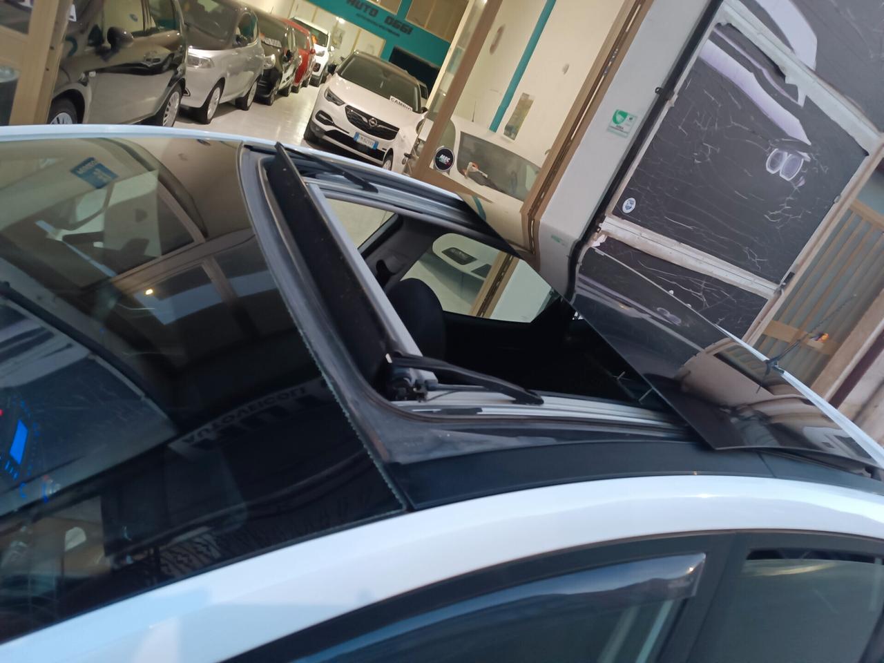 Hyundai iX20 1.4 CRDI 90 CV XPOSSIBLE TETTO APRIBILE FULL