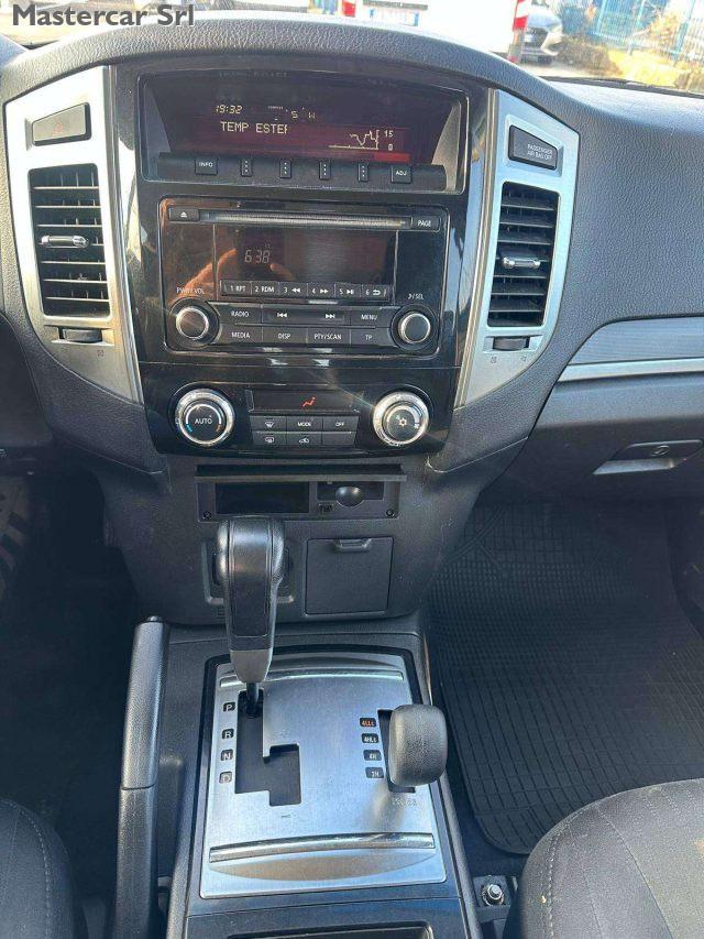 MITSUBISHI Pajero Pajero IV 2007 3.2 cr Instyle 5p auto - FE374VF