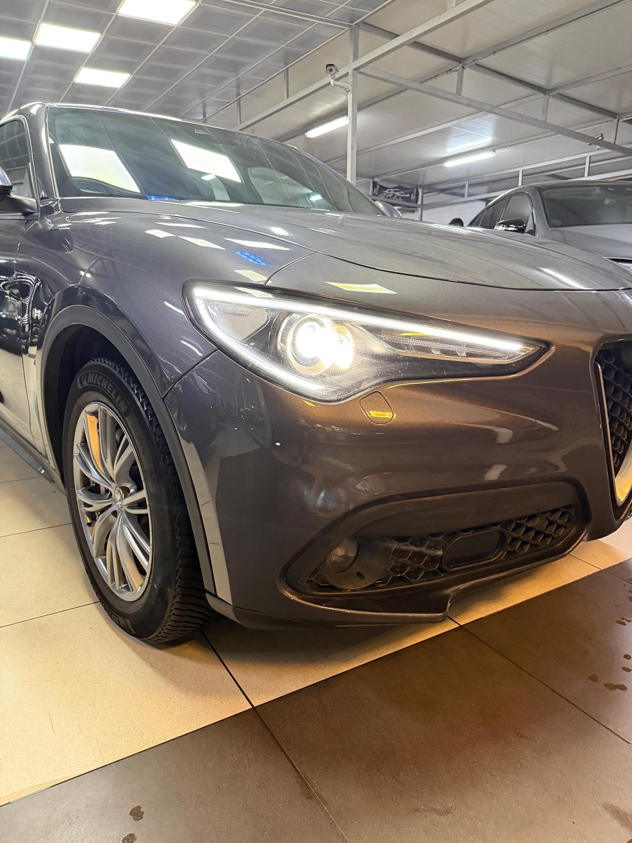 Alfa Romeo Stelvio 2.2 Turbodiesel 160 CV AT8 RWD Sprint 2022