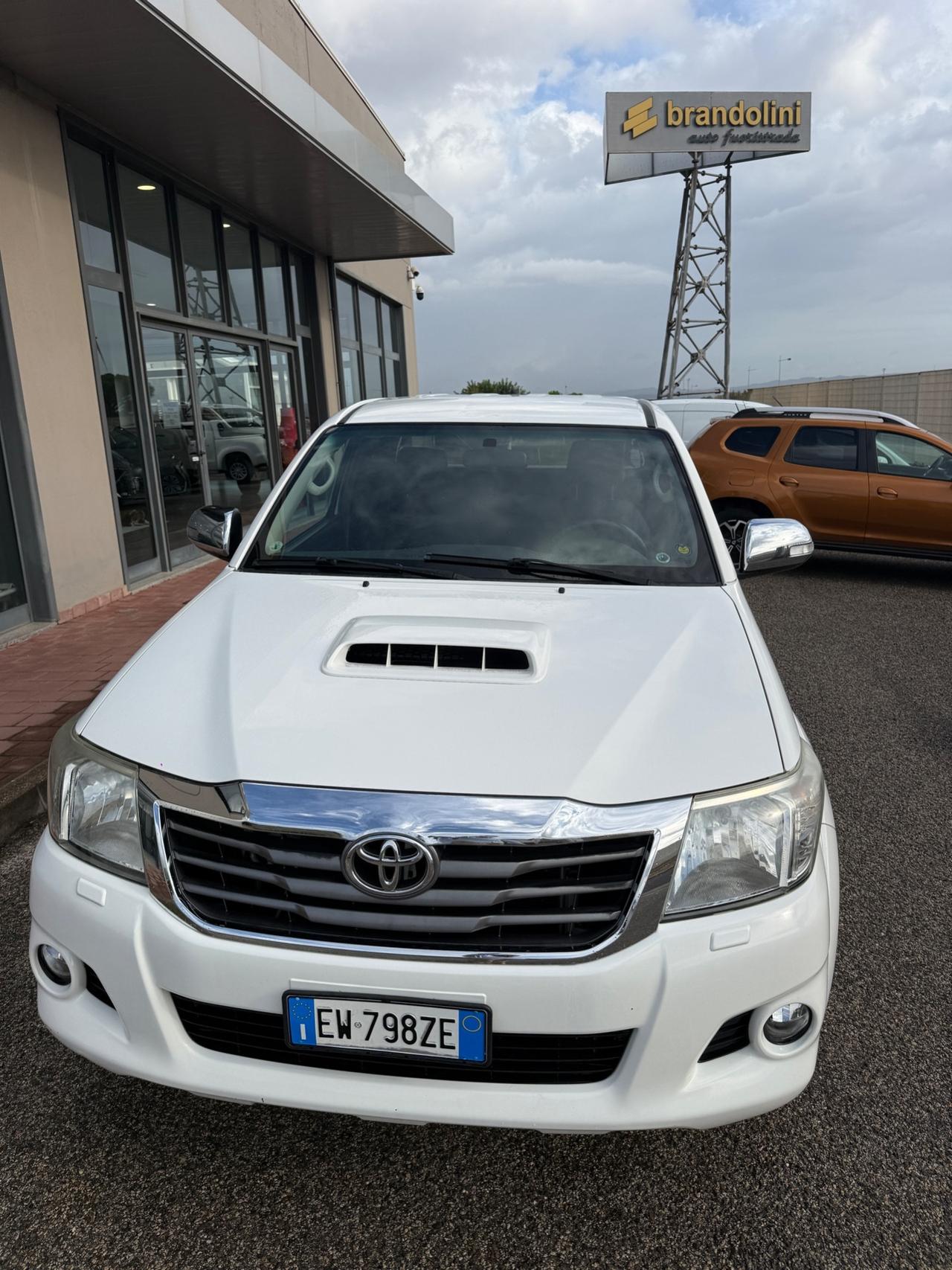 Toyota Hilux 2.5 D-4D 4WD 2p. 4posti MY14"
