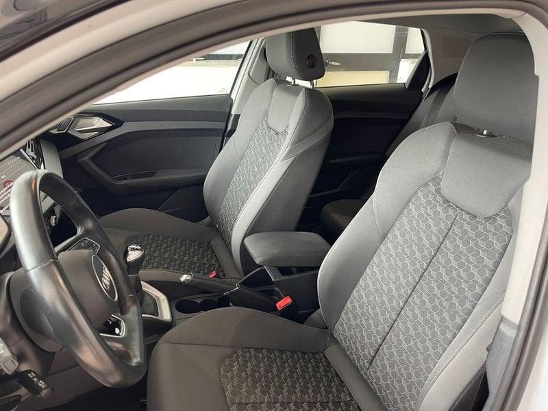 Audi A1 Sportback 30 TFSI S line edition