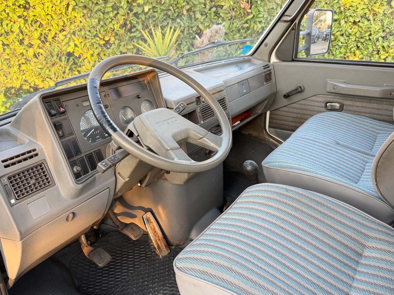 Iveco Daily 35.8 2.5 Diesel 70.000KM