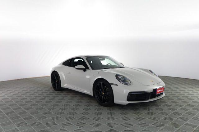 PORSCHE 911 911 Carrera 4