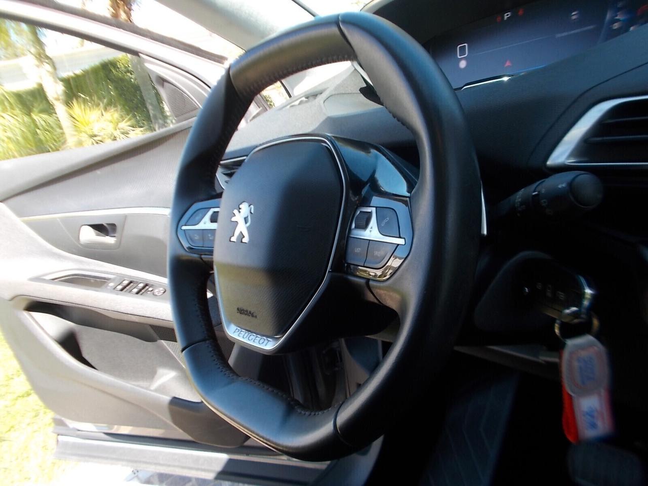 Peugeot 3008 1.5 BlueHDi Eat8 130cv come NUOVA