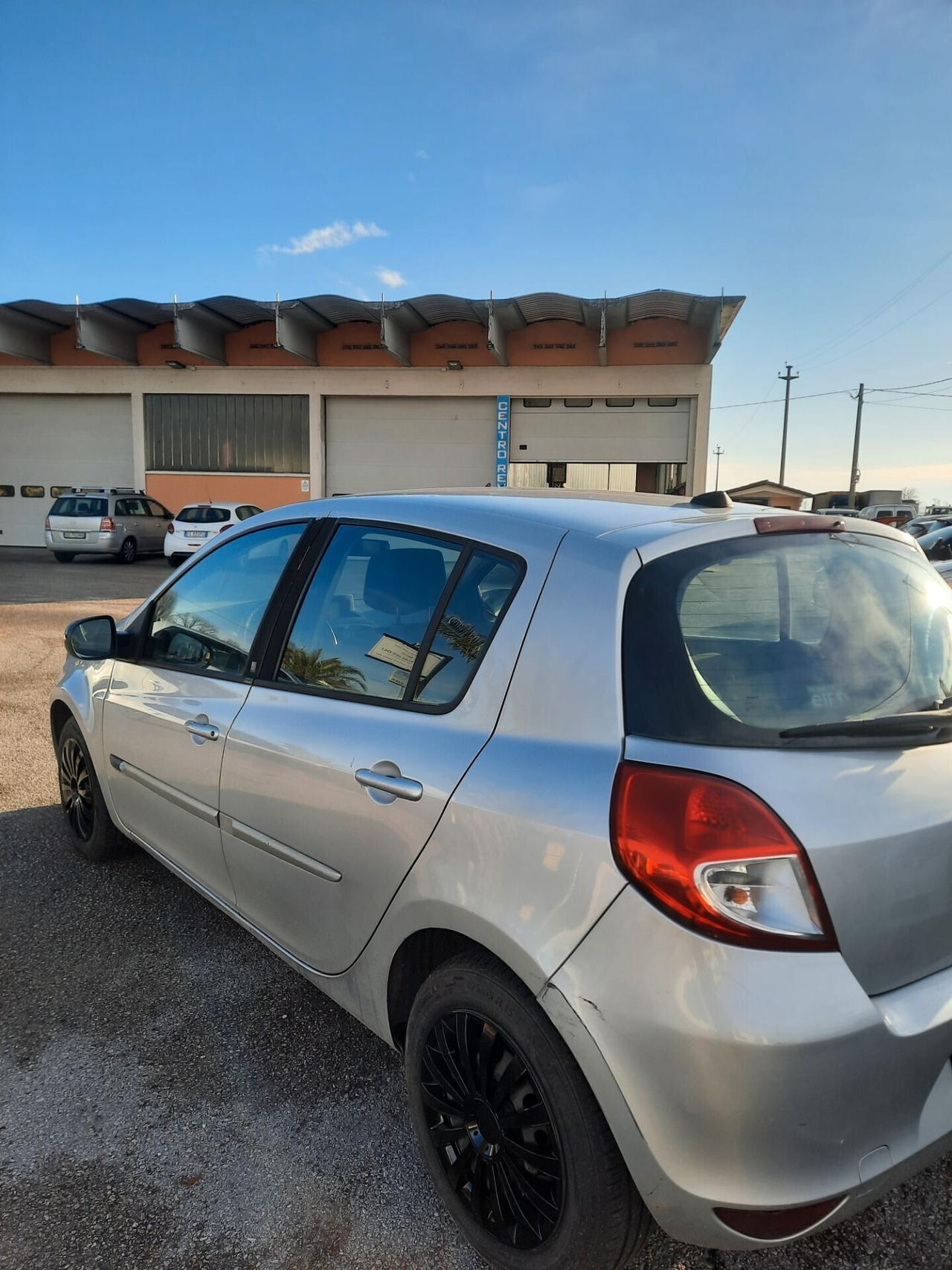 Renault Clio 1.2 16V 5 porte Dynamique OK NEOPATENTATI