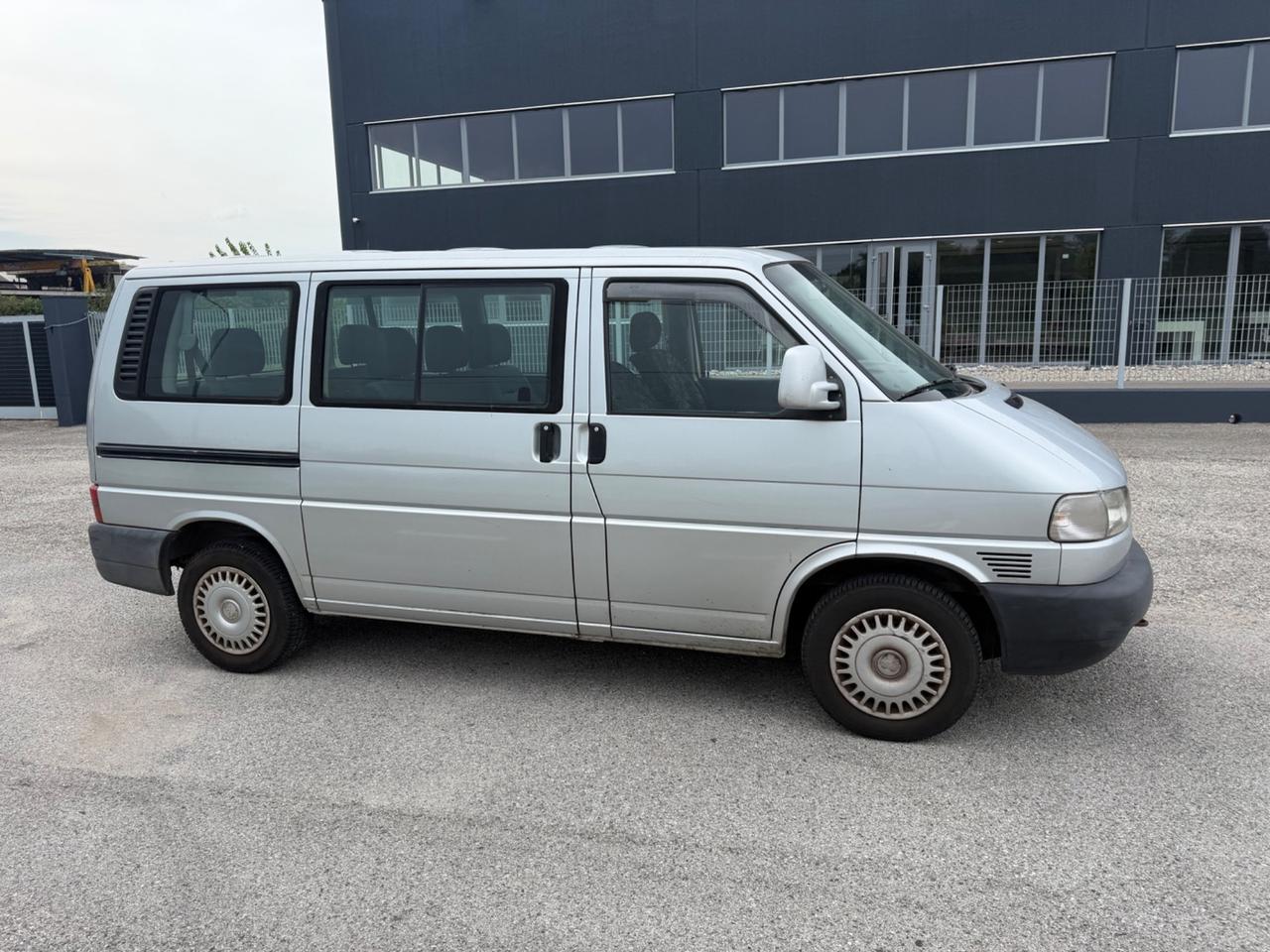 Volkswagen Caravelle/Multivan Caravelle 2.5 TDI/102CV L