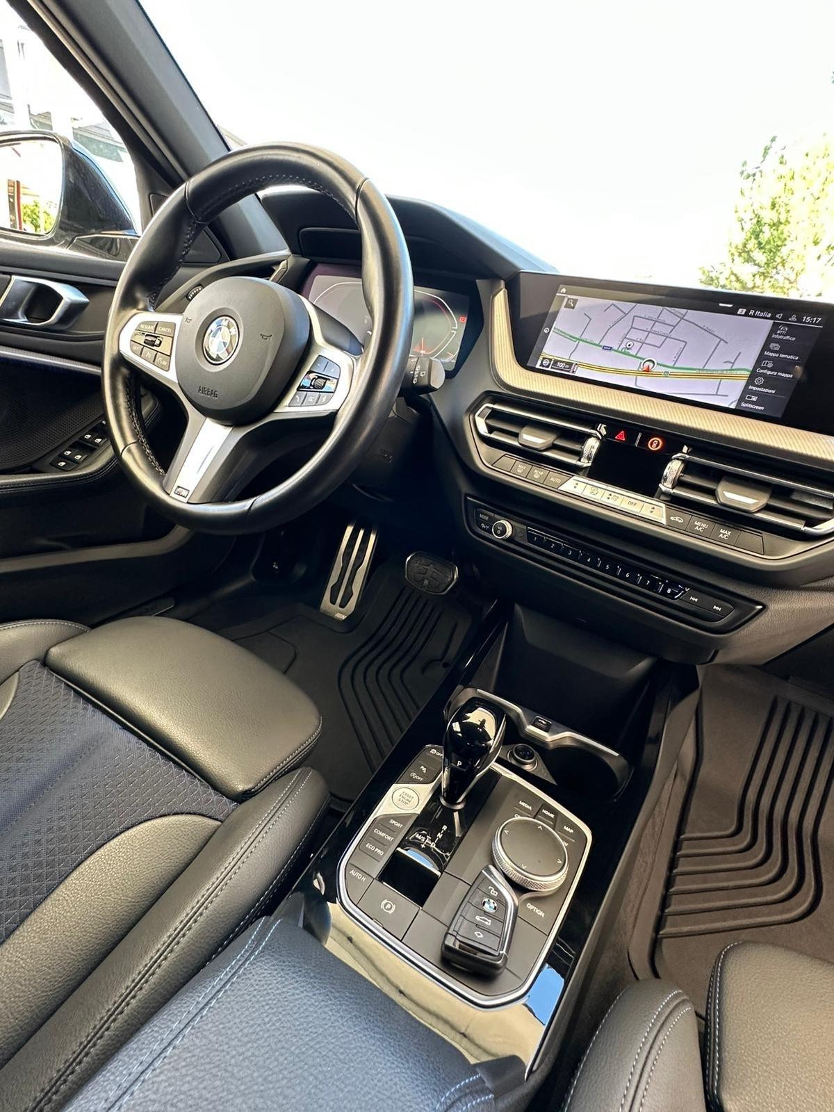 Bmw 118 118d 5p. Msport