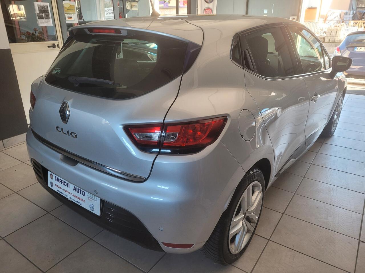 Renault Clio dCi 8V 75 CV 5 porte Moschino Zen