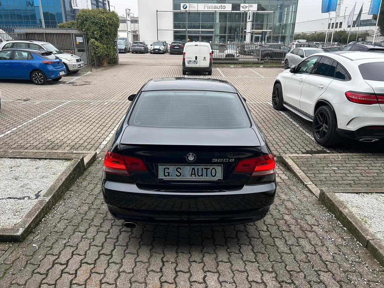 BMW 320 E92 Coupe Attiva 177cv MANUALE