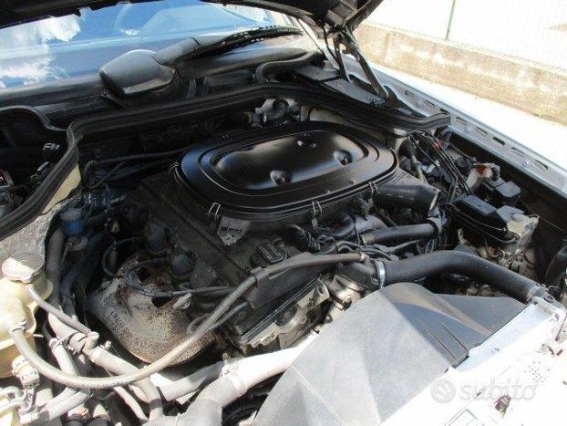 Mercedes 200 E BENZINA