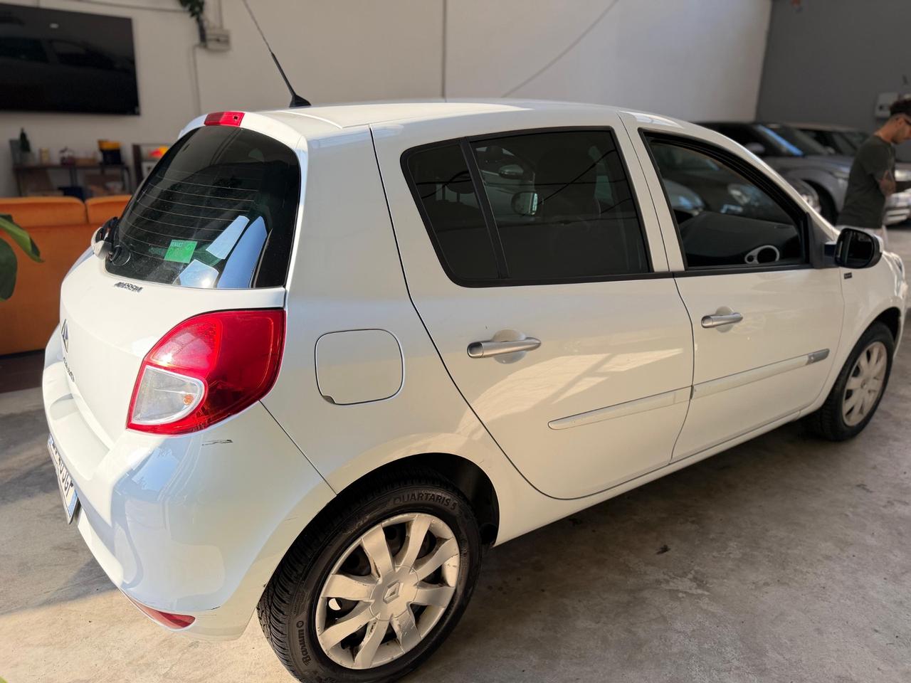Renault Clio 1.2 16V 5 porte