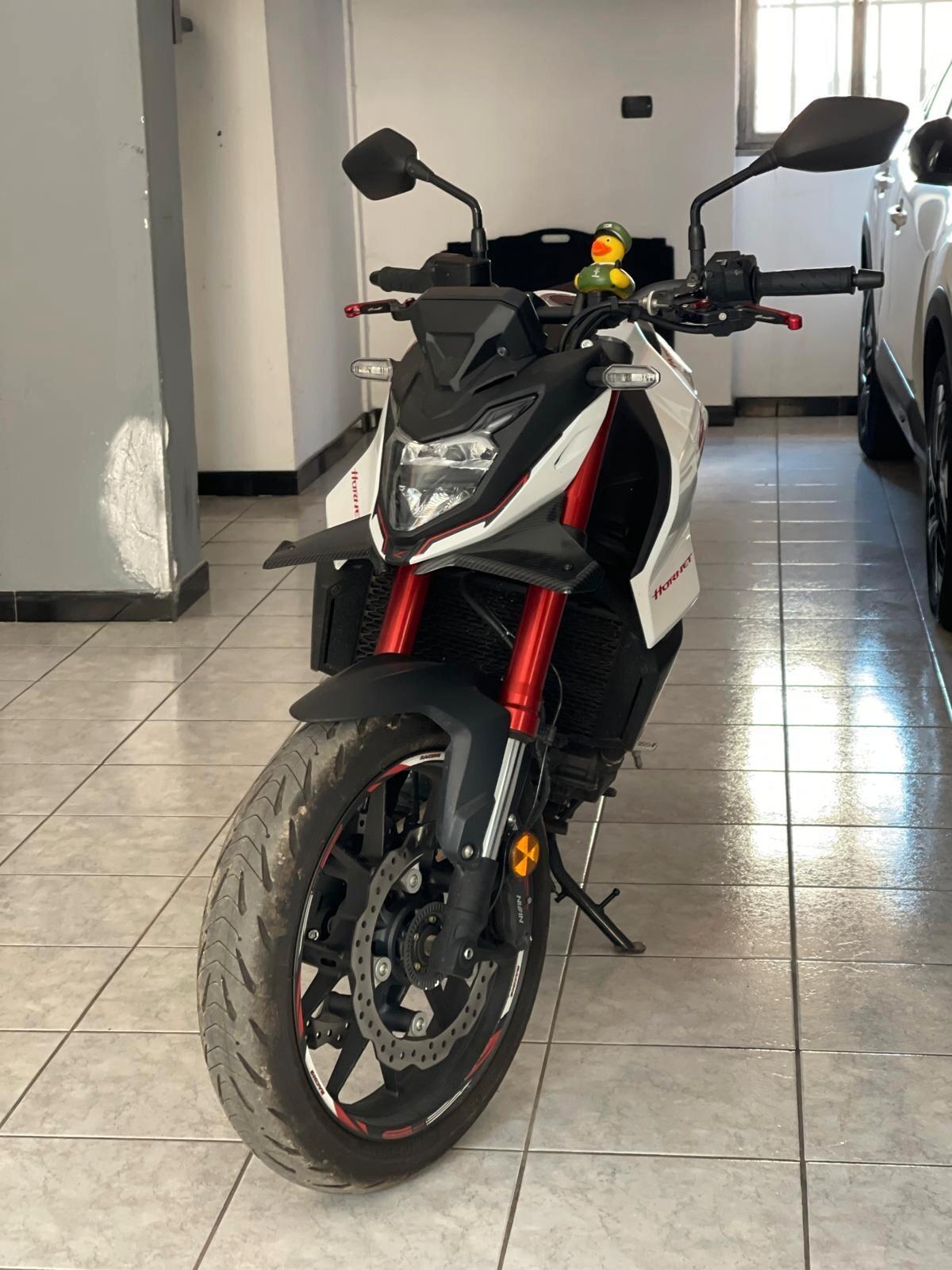 Honda Hornet 750