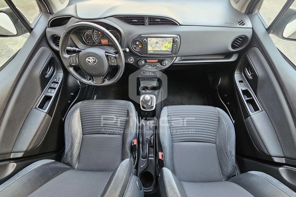 TOYOTA Yaris 1.0 5 porte Lounge
