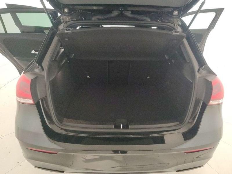 Mercedes-Benz Classe A A 180 d Premium Night edition auto