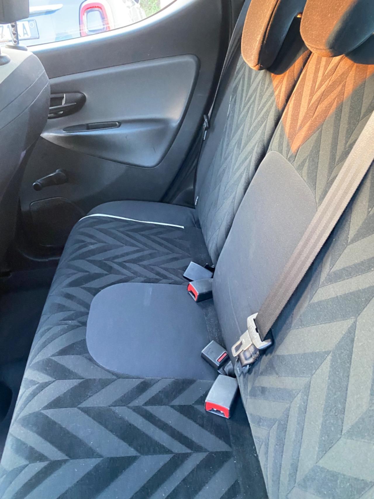 Lancia Ypsilon 1.2 69 CV 5 porte GPL Ecochic Silver