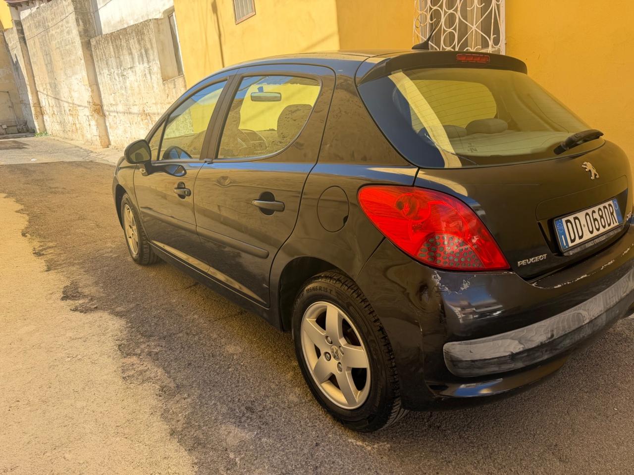 Peugeot 207 1.4 HDi 70CV 5p. ONE Line