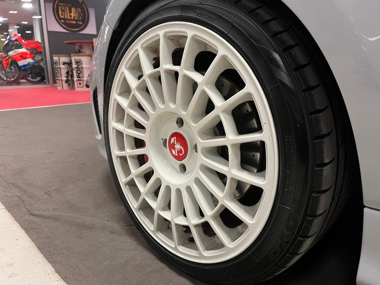 Abarth 595 1.4 Turbo T-Jet 180 CV Esseesse