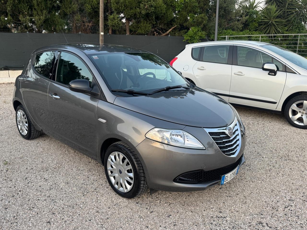 Lancia Ypsilon 1.2 69 CV 5 porte S&S Gold