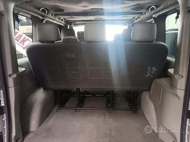 Opel Vivaro 27 2.5 CDTI/135CV PC-TN Combi