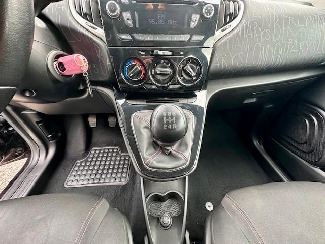Lancia Ypsilon 1.2 69 CV 5 porte Elefantino