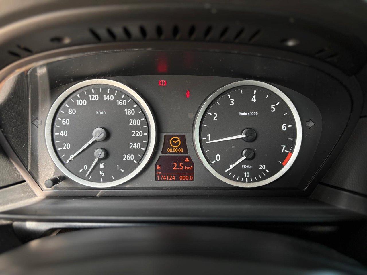 BMW 525 i Futura 218cv c/pelle