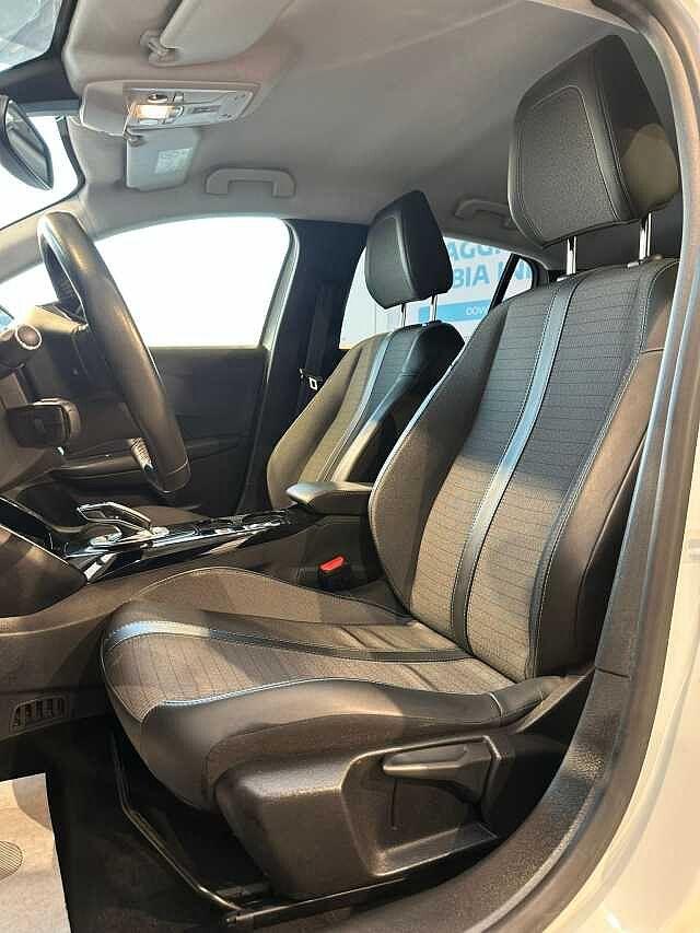 Peugeot 208 motore elettrico 136 CV 5 porte Allure Pack