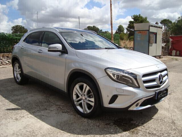 Mercedes-benz GLA 200d Automatic ''TETTO PANORAMICO''