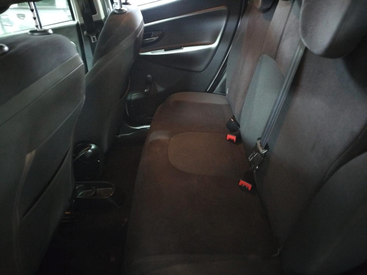 Lancia Ypsilon 1.3 MJT 16V 95 CV 5 porte S&S Silver