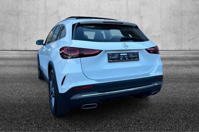 MERCEDES-BENZ GLA 250 Automatic 4Matic Premium