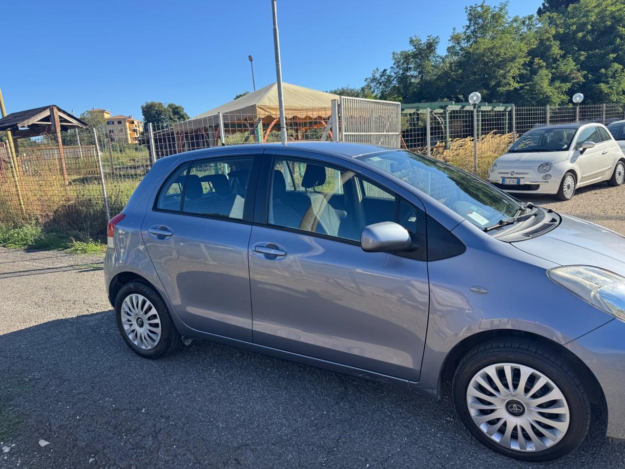 Toyota Yaris 1.0 5 porte NEOPATENTATI