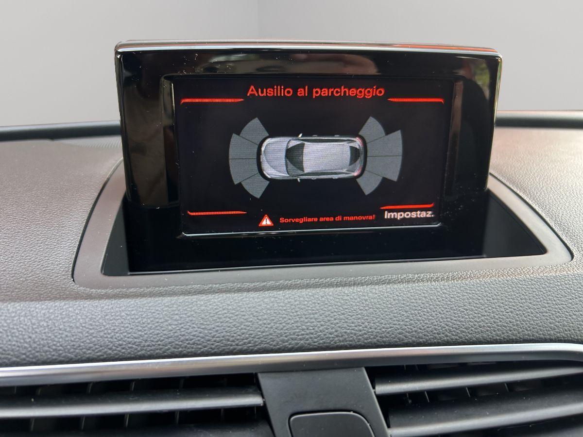 AUDI - Q3 - 2.0 TDI 120 CV Sport NAVI