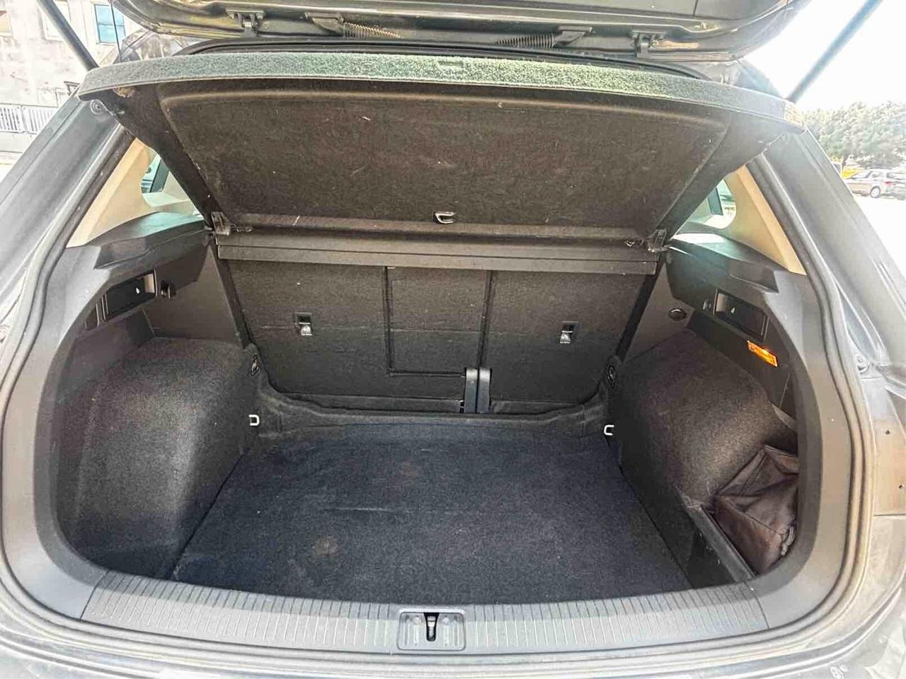 Volkswagen Tiguan 2.0 TDI SCR DSG Business BlueMotion Technology