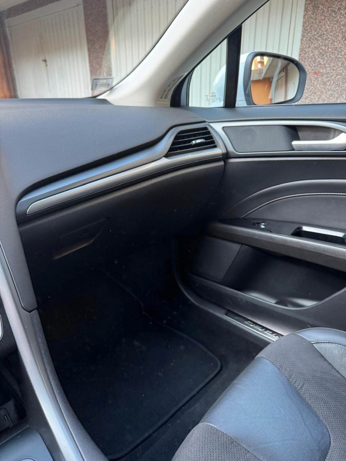 Ford Mondeo 2.0 TDCi 150 CV S&S Powershift 5p. Titanium Business