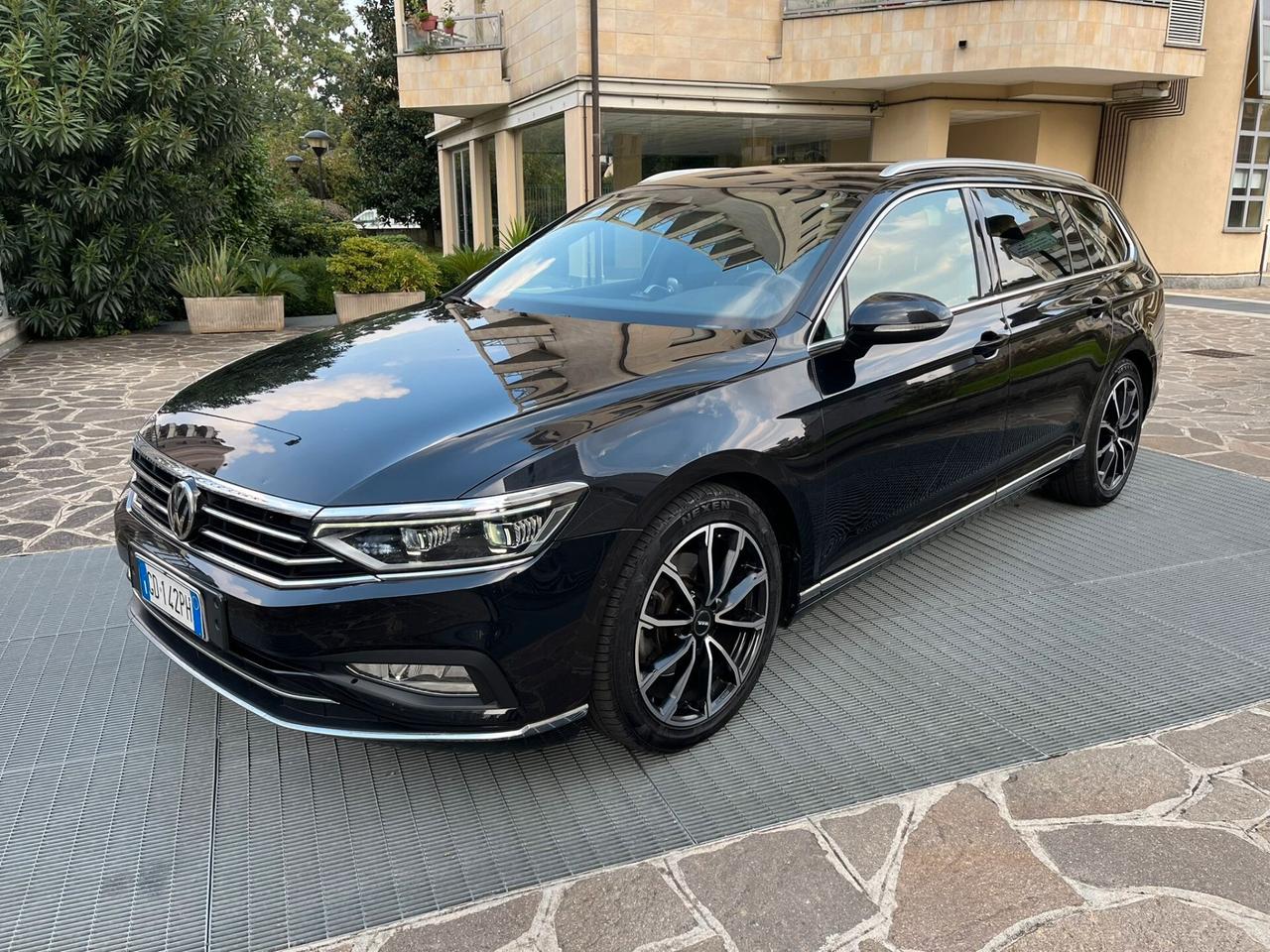 Volkswagen Passat Sw 2.0 TDI 190 CV DSG imm. 2020 iva esposta