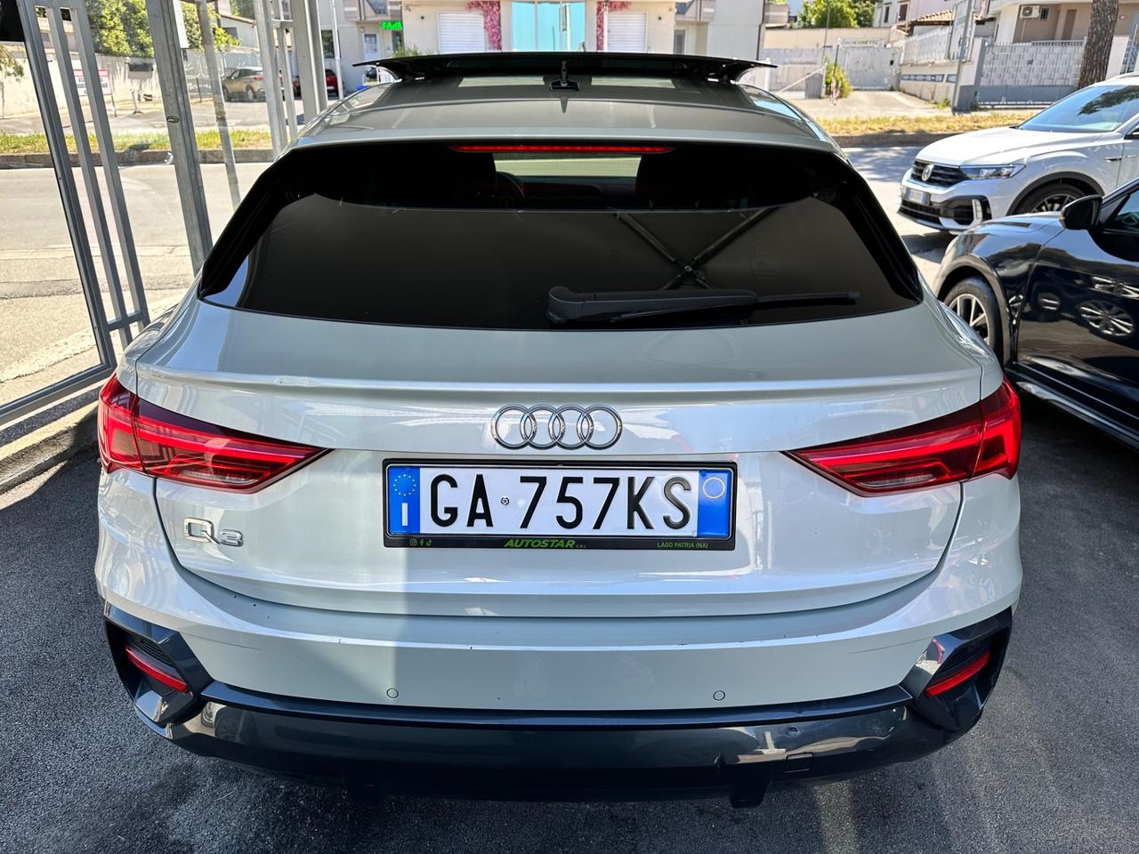 Audi Q3 SPORTBACK Tetto apribile 2020