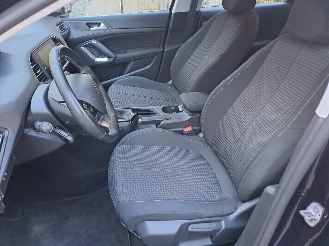 Peugeot 308 1.5 HDI 60000 km IVA ESPOSTA