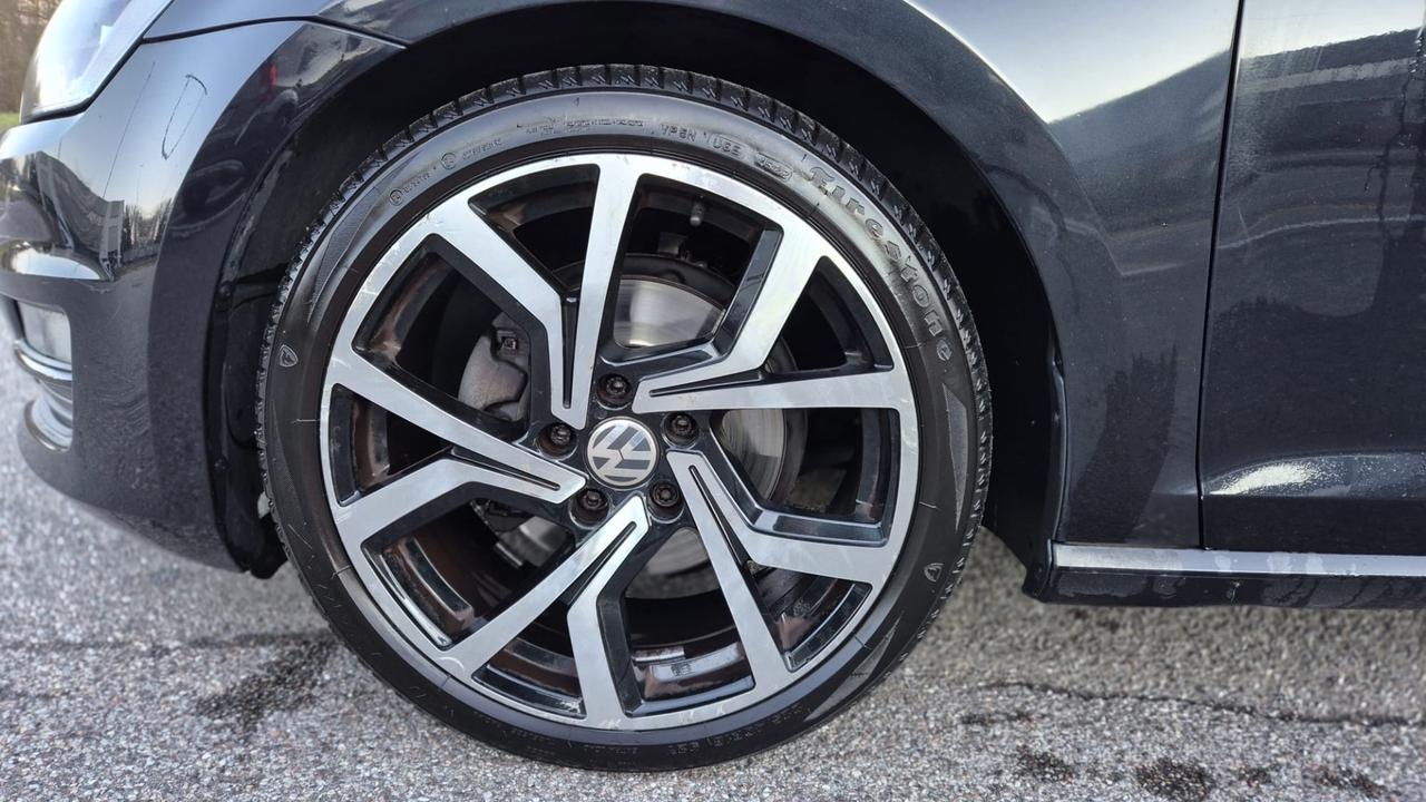 Volkswagen Golf 1.4 TSI 5p. Highline *NEOPATENTATI*