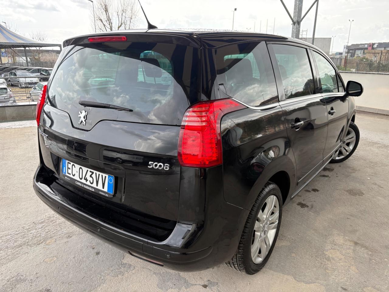 Peugeot 5008 1.6 HDi 110CV Féline